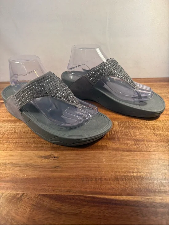 FitFlop Lulu Crystal Embelished Toe-Post Sandals, Grey Size 9 NWT