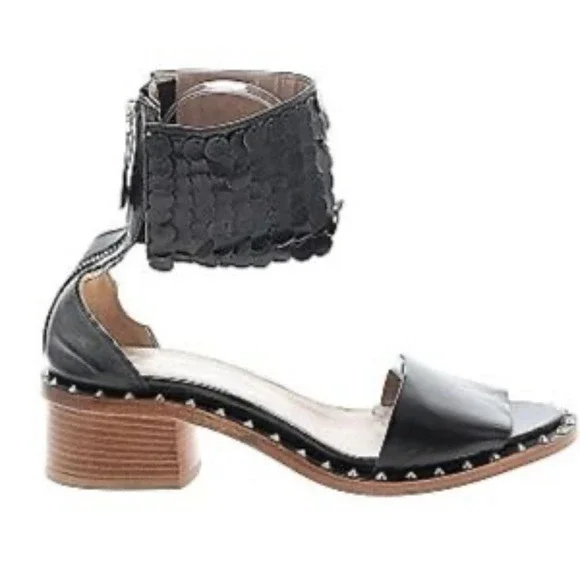 AGL Attilio Giusti Leombruni Black Ankle Strap Studded Sandals Size 37