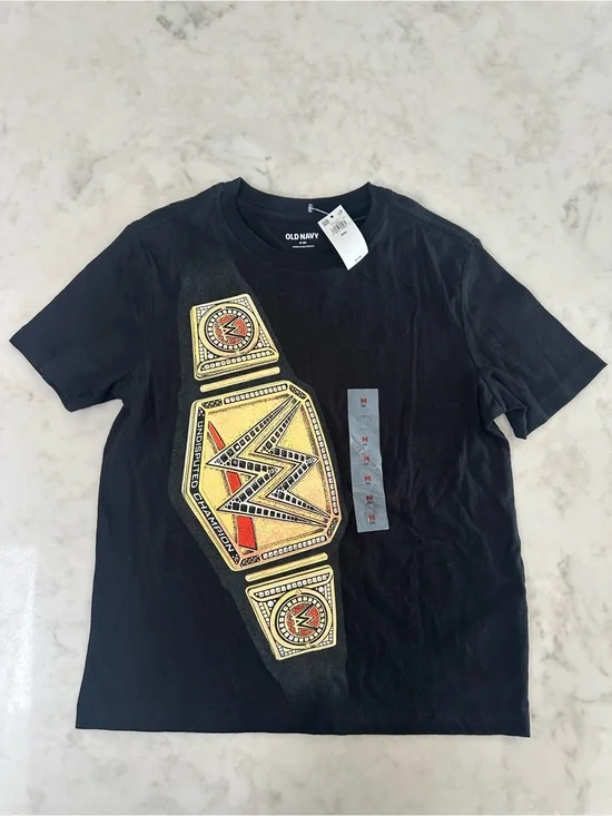 Old Navy Kids Black WWE Championship  Belt Graphic T-Shirt. Size Medium