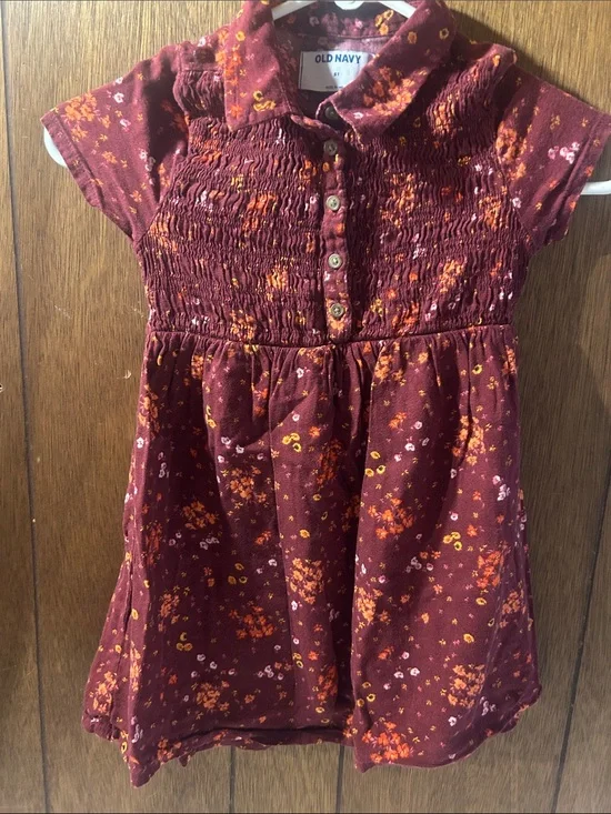 5/$20 Old Navy | Floral Smocked Dress