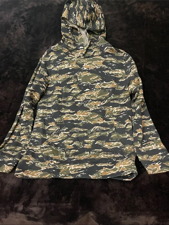 Old Navy Boys Tiger Stripe Camo Pullover Hoodie Size Large (10/12)