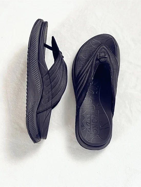 Vionic Women’s 7.5 Black Attractive & Supportive!Thong Sandals.Great Condition!