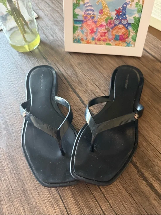 Tory Burch Black Women's Flip Flop Sandals - Sleek Minimalist Style