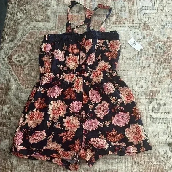 NWT OLD NAVY GIRLS FLORAL ROMPER‎ SIZE M(8)