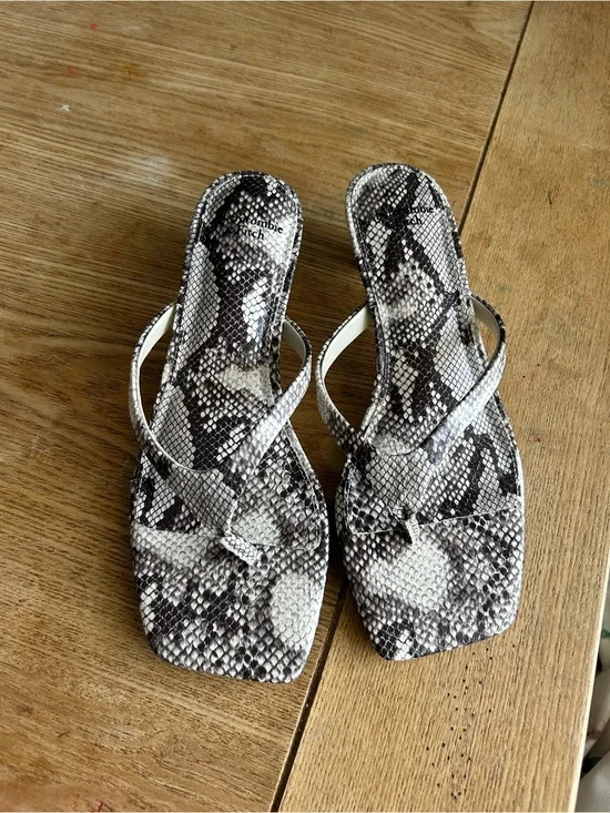 NWOT Abercrombie & Fitch Snake-Print Square-Toe Slide Sandals - Black/White