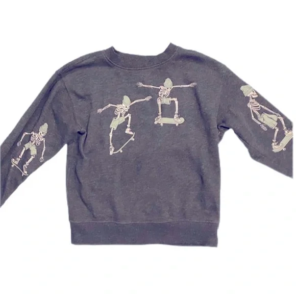 EUC Skeleton Skateboard Graphic Sweatshirt Size S 6/7