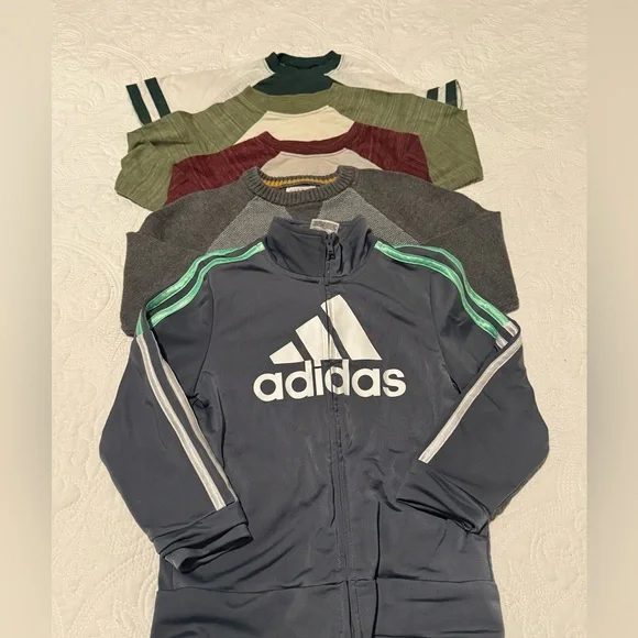 Bundle - 5 items of boys sweaters and shirts‎ 4T