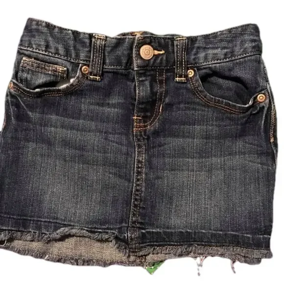 🦋Old Navy gorgeous Jean skirt size 7 🦋💕girls