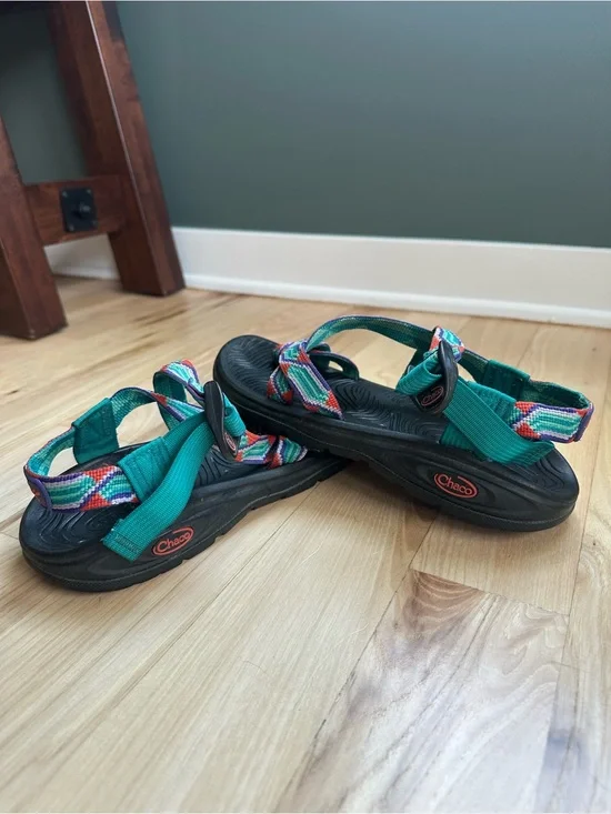 Great Condition! Chaco Teal Multicolor Adjustable Strap Sandals