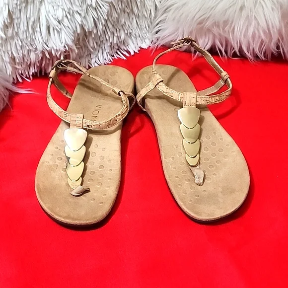 Vionic Tan Beige Thong Sandals with Gold Accents
