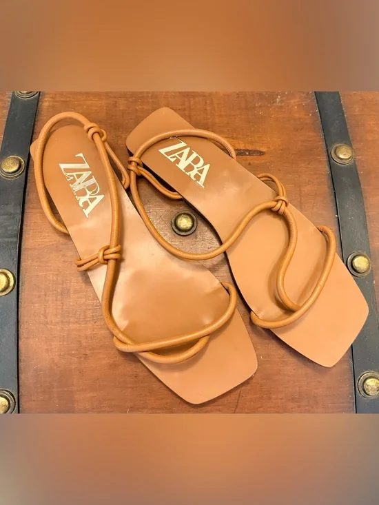 Zara Women’s Cognac Strappy Square-Toe Sandals