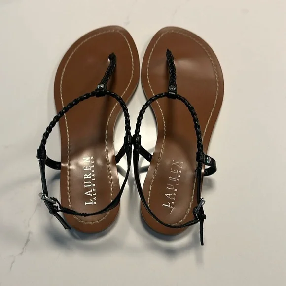 LAUREN Ralph Lauren Thong Leather Flat Sandals. Size 7.5B