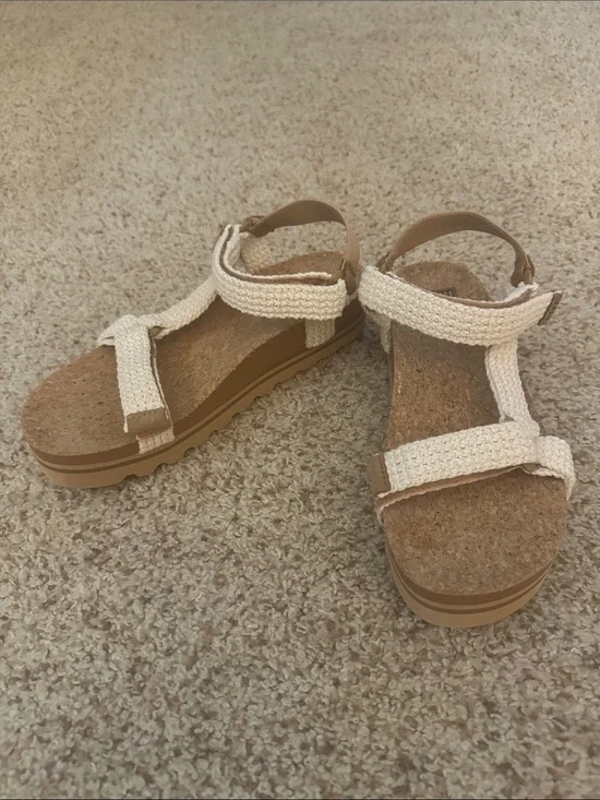 Reef Cream Woven Strap Cork Sandals