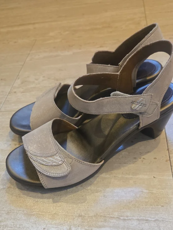 Aravon Shimmery Power Comfort Strappy Heel Sandals