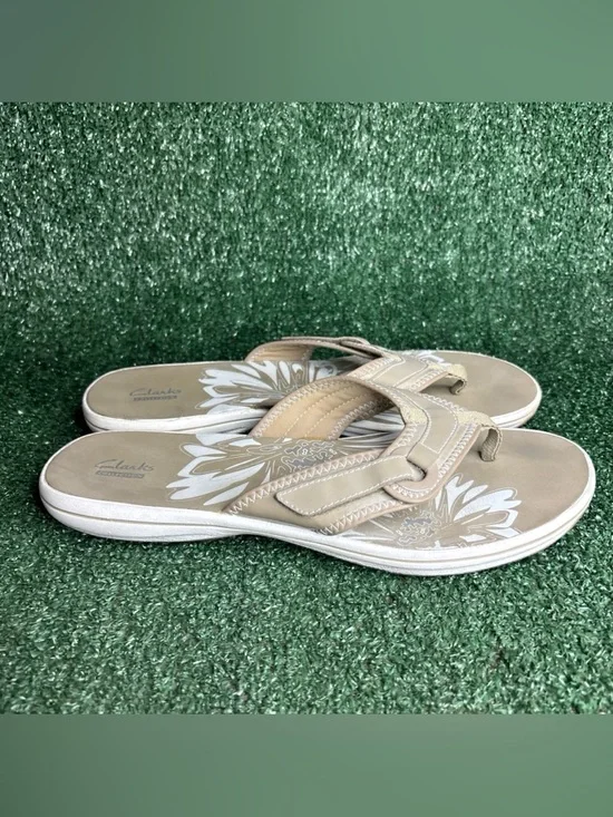 Clarks Cloud Steppers Breeze Sea‎ Women Size 12 Tan Thong Flip Flop Sandals Shoe