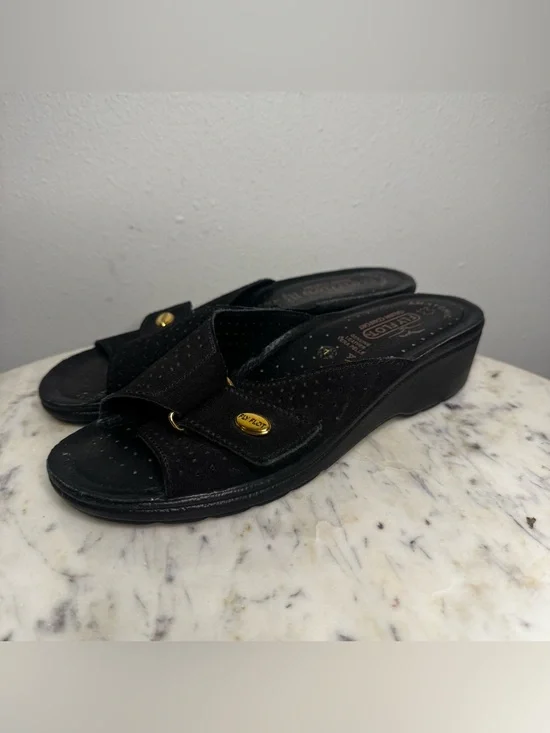 Fly Flot Italian Comfort Sandals Size 7 US/ 37 Euro black wedges Suede shoes