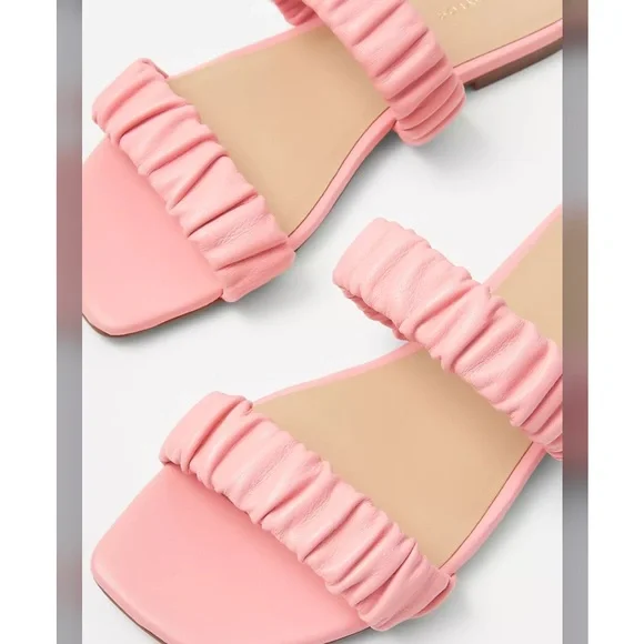 Ann Taylor NIB Leather Ruched Flat Slide Sandals‎