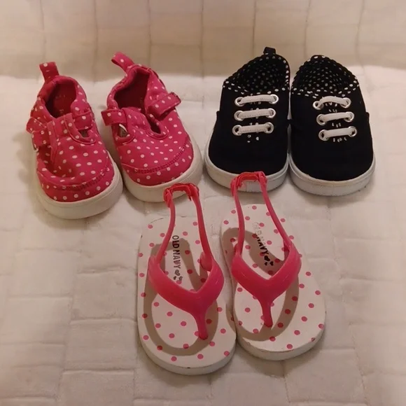 Old Navy Granamials Faded Glory size 4 shoes