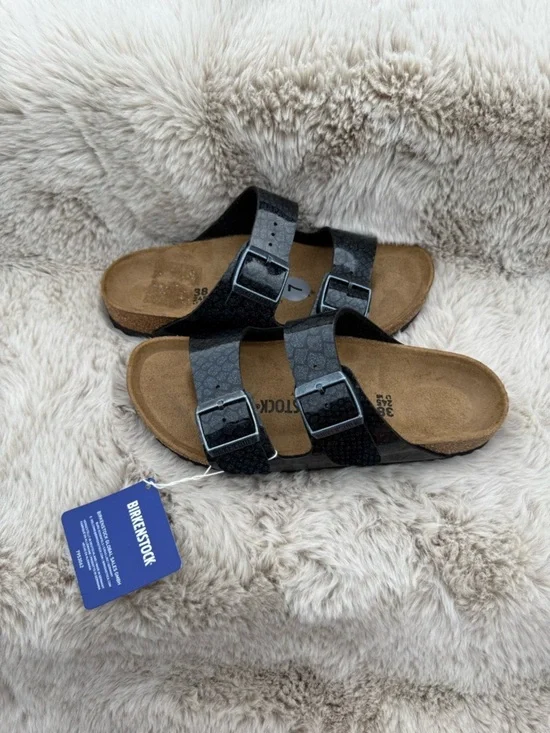 Birkenstock Arizona Sandals NWT Size 38