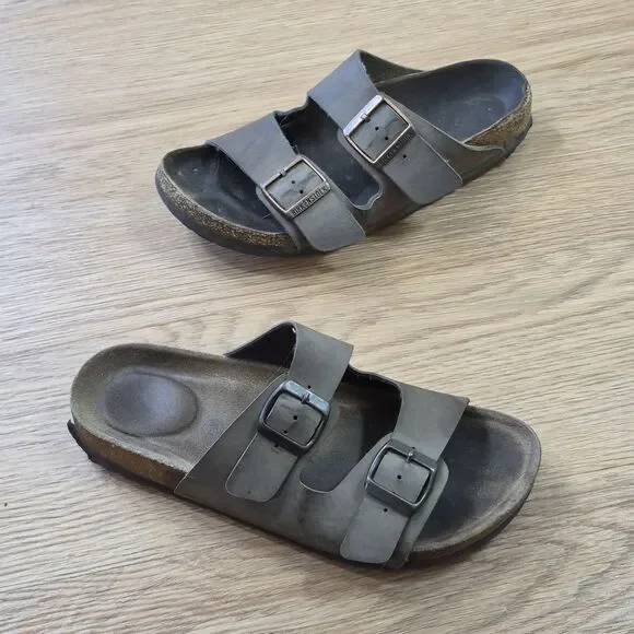Birkenstock Sandals Slides Shoes Adult 8.5 M Soft Leather Foot Bed Grey Strap