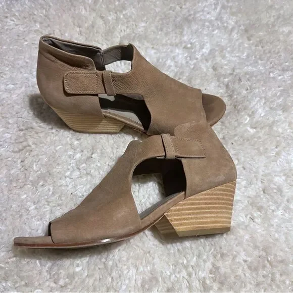 Eileen Fisher Womens Sandals SZ 7 Chunky Stacked Heel ankle strap leather Tan