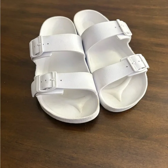 Shade & Shore Womens Sandals Size 8 White Strappy Buckle Beach Pool