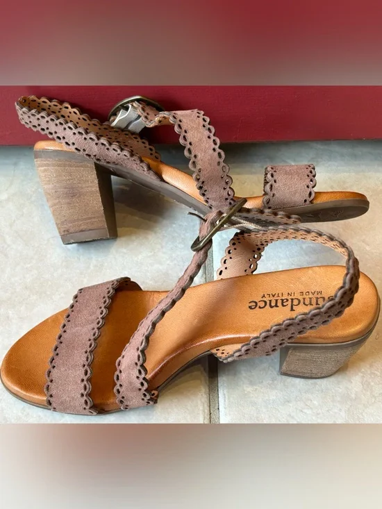 SUNDANCE s37 eu Brwn Cut Out Scalloped  Slingbacks-leather in/out-LOOK NEW!