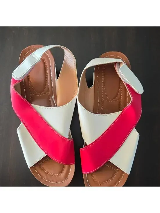 White and red leather sandals with criss-cross straps #summer #beachy