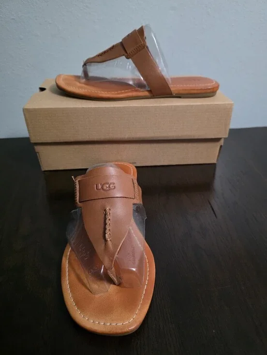 UGG Gaila Sandals Size 8.5