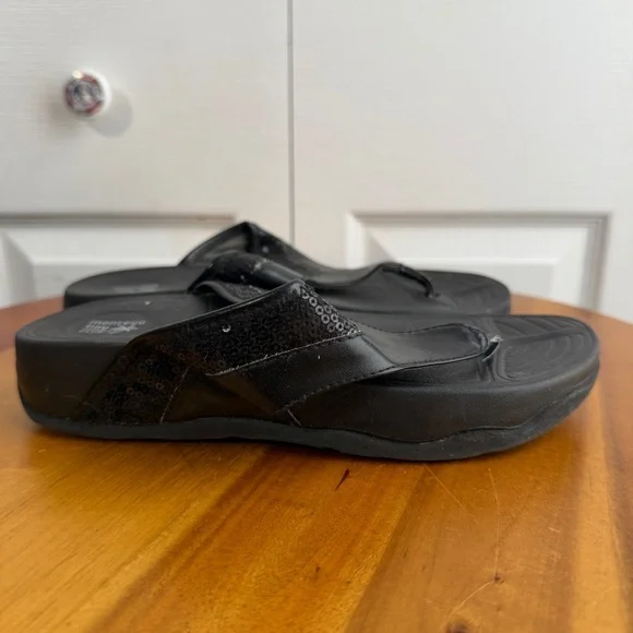 Montego Bay Club black sequins‎ thong sandals size 6