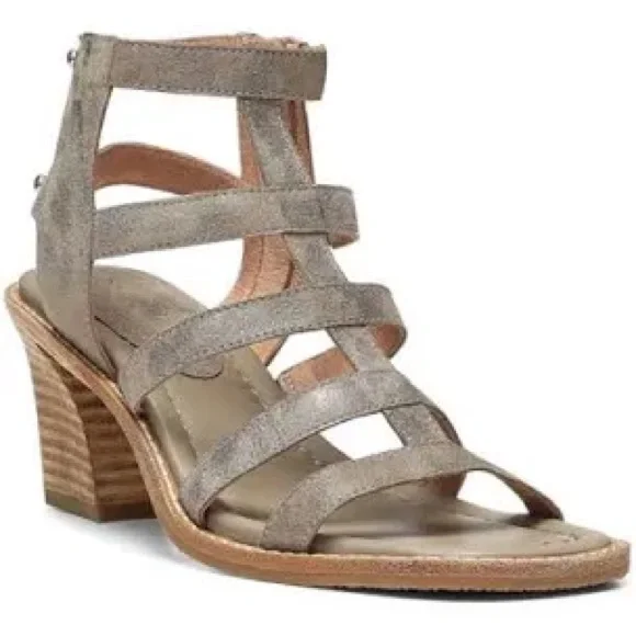 NWB Donald Pliner Jenessa Strappy Taupe Sandals