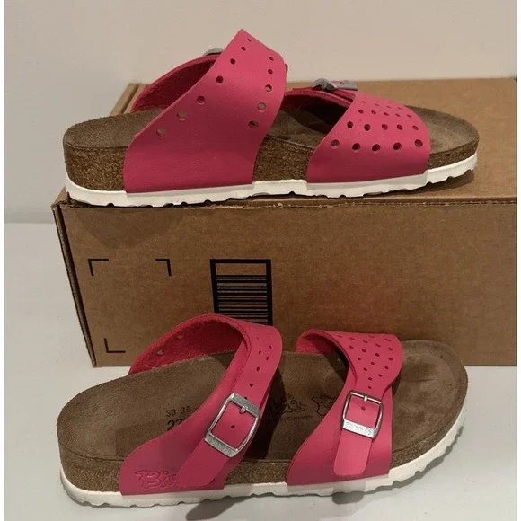 Birki's Birkenstock EU36/US 5 Narrow Freeport Perforated Pink Leather Sandals