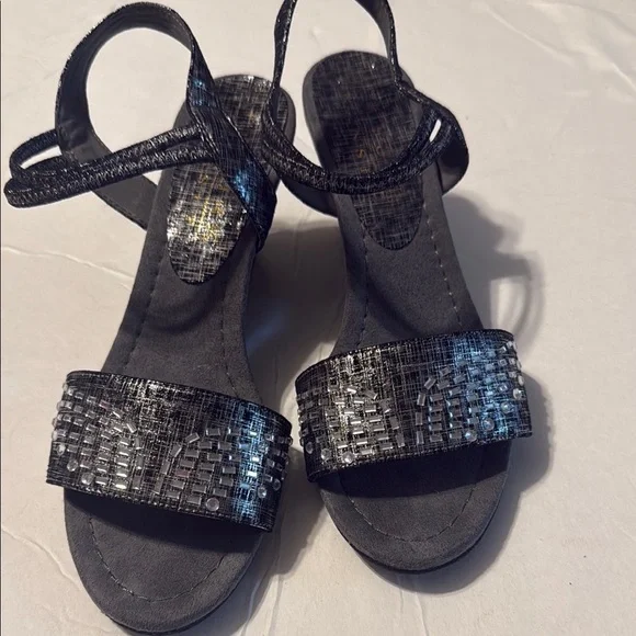 New York Transit Black‎ Sandals with Sparkly Embellishments