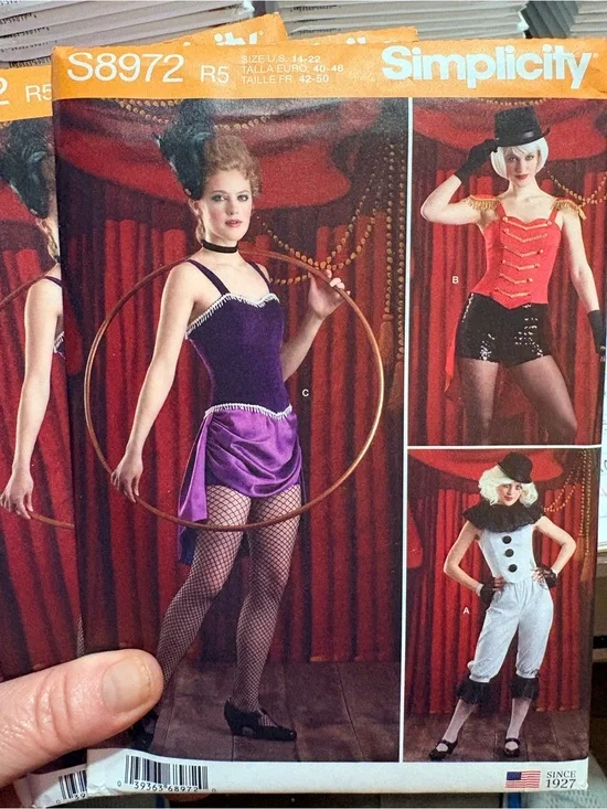 BN UNCUT SIMPLICITY 8972 R5 CIRCUS COSTUMES SEWING PATTERNS