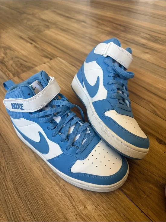 Nike Kids' Grade School Court Borough Mid 2 Shoes