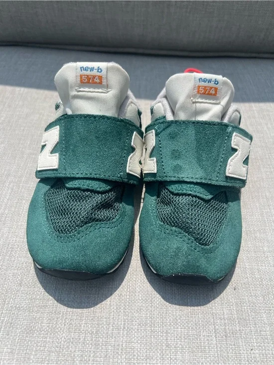 New Balance 574 Kids Size 8 Green Velcro Sneakers
