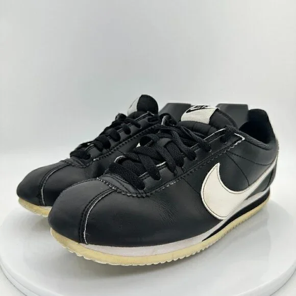 Nike Classic Cortez Women Size 8 807471-010 Panda Black Leather Training Shoes