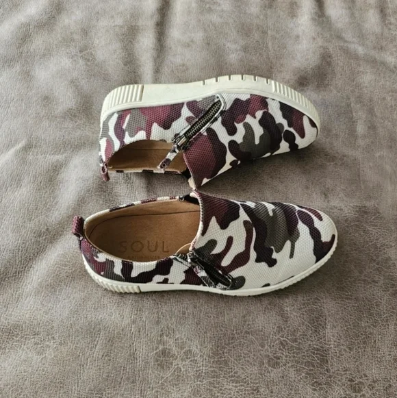 Soul Naturalizer Slip- On Sneakers Size 7.5