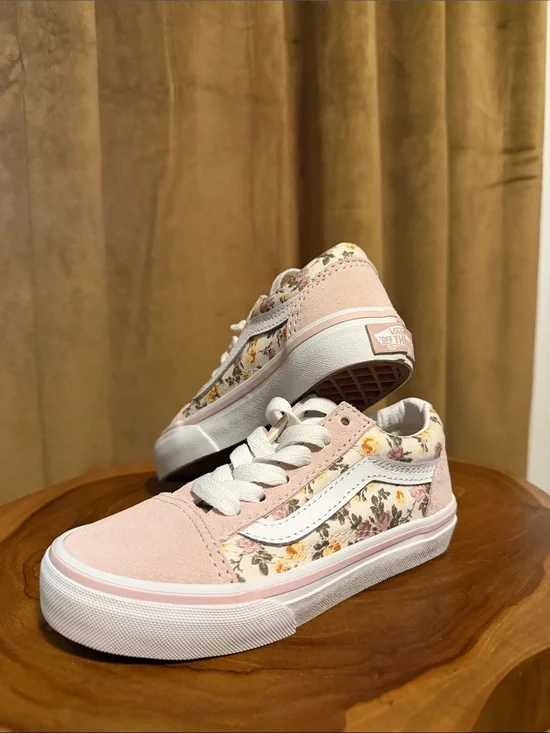 Kids Brand New Pink Floral Vans