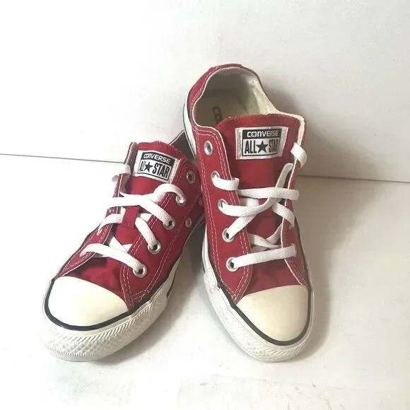 Converse Chuck Taylor All Star Low Top Classic Red Canvas Shoe Women's 6 Lace Up