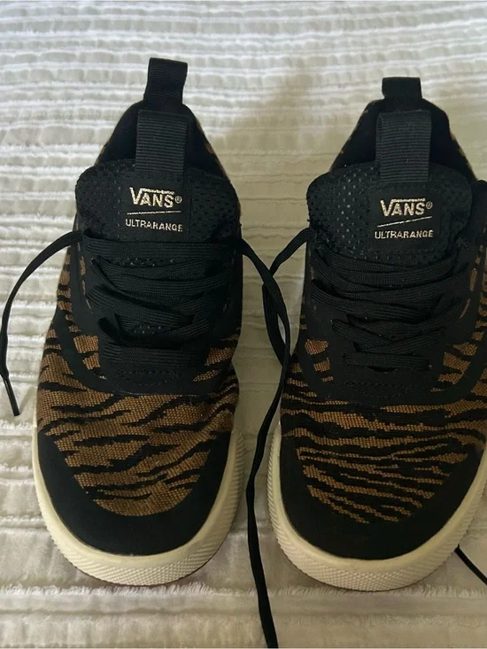 Vans UltraRange Knit Sneakers in Black and Brown Tiger Stripe