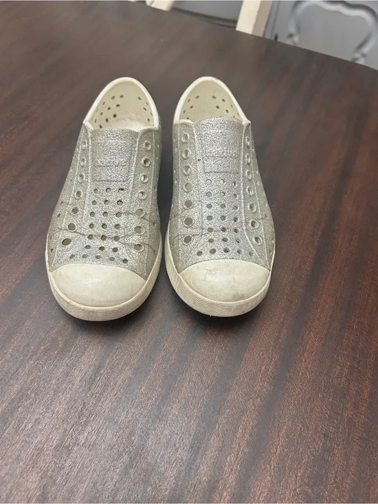 Native Kids Silver Glitter Slip-On Sneakers