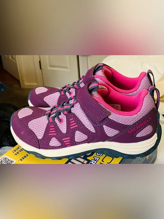 Girls' Merrill Trail Chaser Sneakers Size 3M