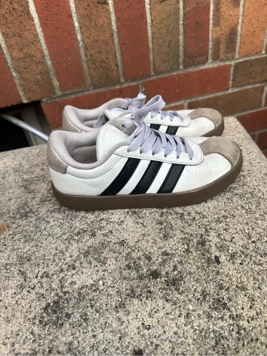 Adidas Kids Sneakers Size 2 White Black Gum Sole Casual Shoes