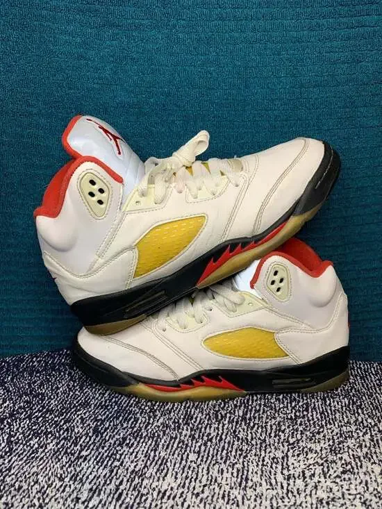 Nike Air Jordan 5 Retro GS 'Fire Red' Size 7 Youth