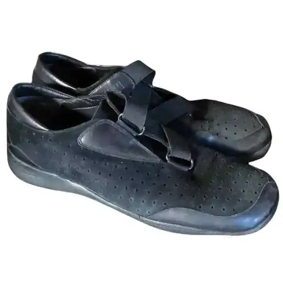 Stuart Weizman leather Black‎ suede walking flats Women’s Size 8.5