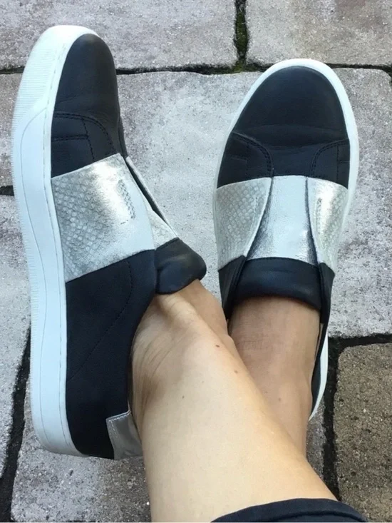 Johnston & Murphy Black Slip-On Sneakers with Silver Band