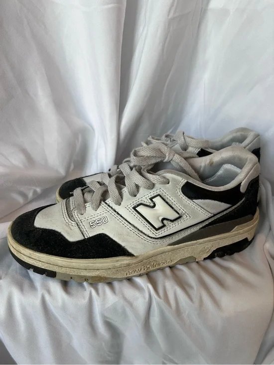 New Balance 550 Black and White Retro Sneakers