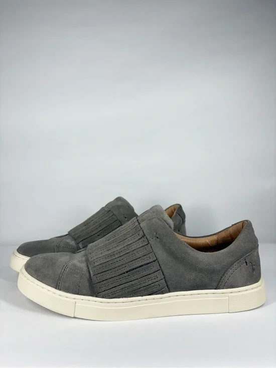 Frye Ivy Gore Slip-On Sneakers in Gray Suede and Leather. Size 8. Pleated Detail