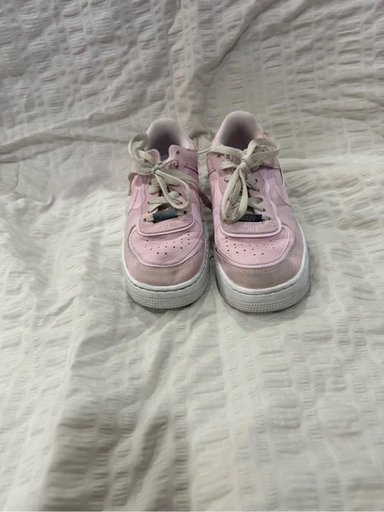 Nike Light Pink Sneakers
